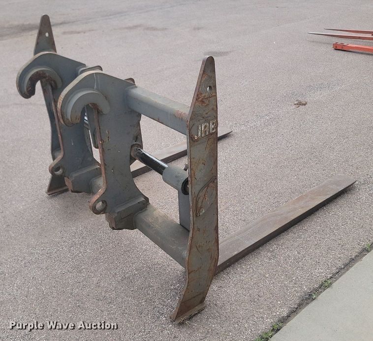 image for item NZ9918 JRB 5' L forks