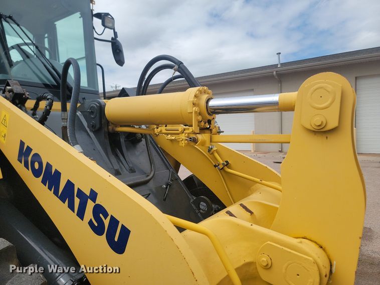 image for item NZ9920 2005 Komatsu  WA320 wheel loader