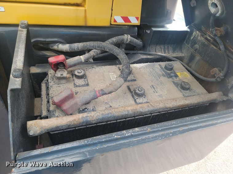 image for item NZ9920 2005 Komatsu  WA320 wheel loader