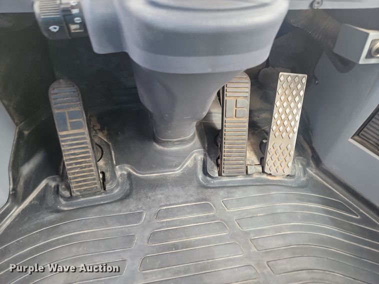 image for item NZ9920 2005 Komatsu  WA320 wheel loader