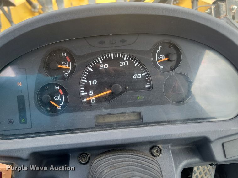 image for item NZ9920 2005 Komatsu  WA320 wheel loader