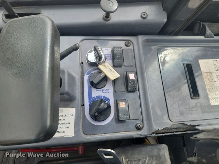 image for item NZ9920 2005 Komatsu  WA320 wheel loader