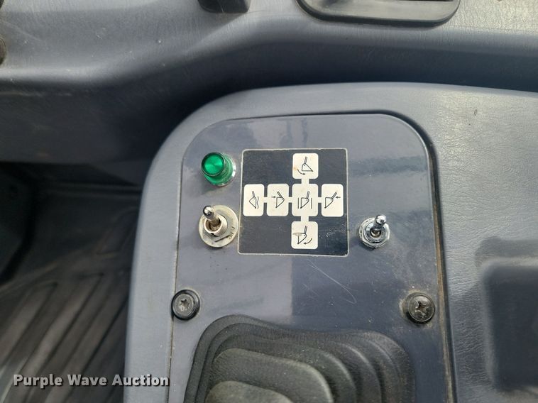 image for item NZ9920 2005 Komatsu  WA320 wheel loader