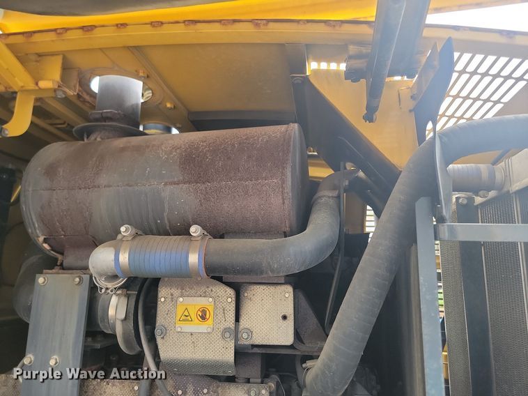 image for item NZ9920 2005 Komatsu  WA320 wheel loader