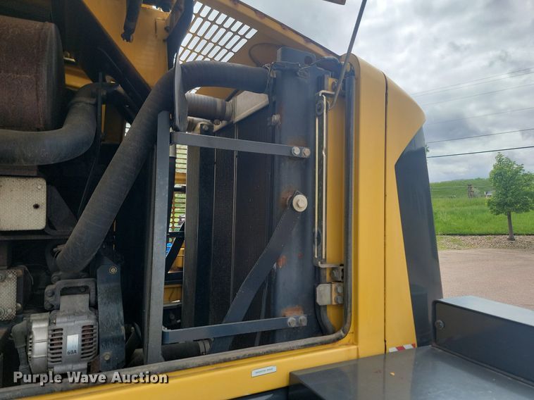 image for item NZ9920 2005 Komatsu  WA320 wheel loader