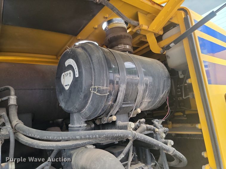 image for item NZ9920 2005 Komatsu  WA320 wheel loader