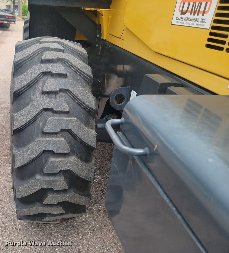 image for item NZ9920 2005 Komatsu  WA320 wheel loader