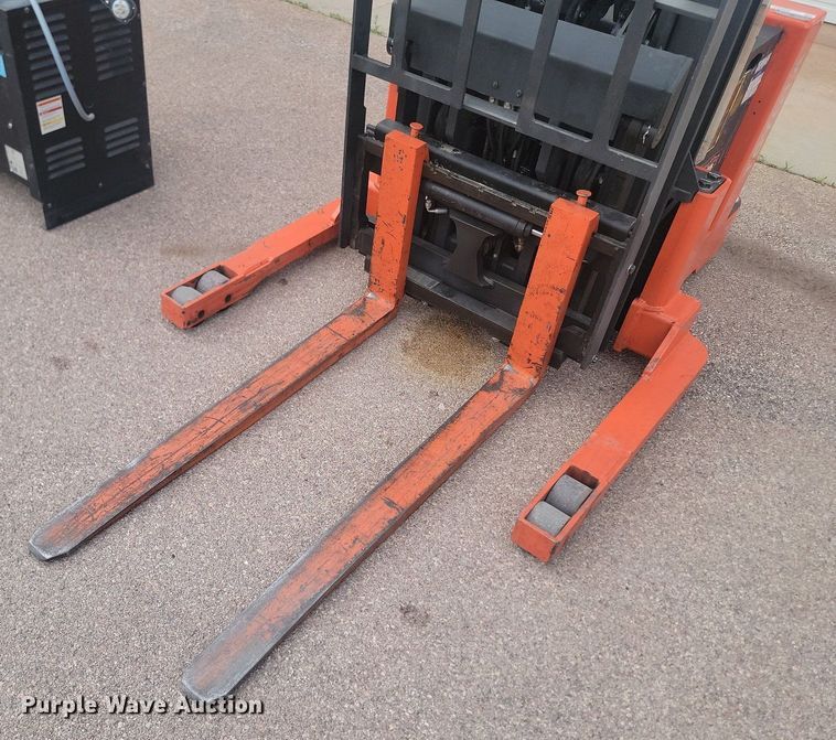 image for item NZ9922 Toyota 6BWR15 order picker