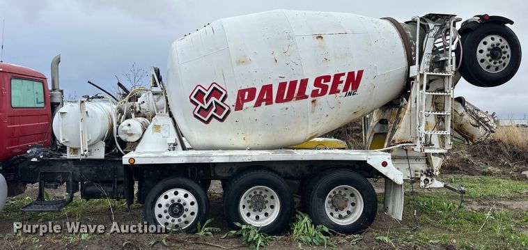 image for item OE9178 2001 Mack RD690S ready mix truck