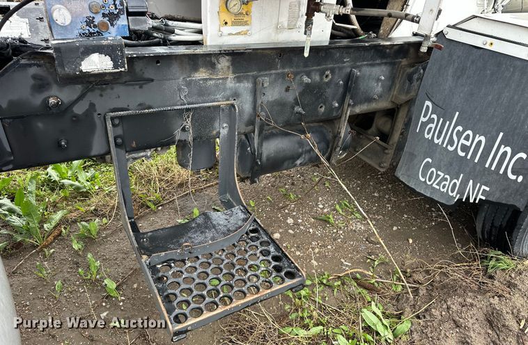 image for item OE9178 2001 Mack RD690S ready mix truck