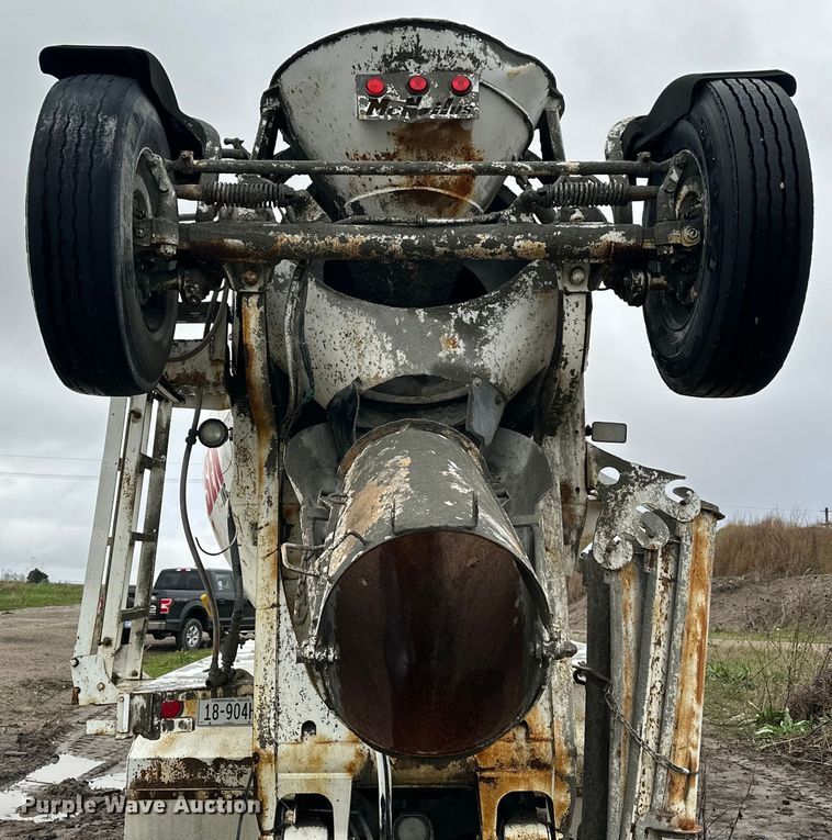 image for item OE9178 2001 Mack RD690S ready mix truck