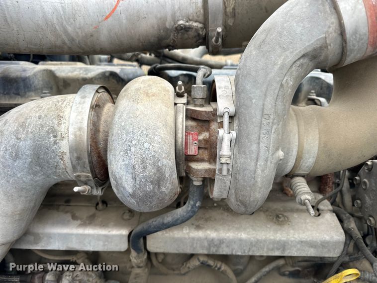 image for item OE9178 2001 Mack RD690S ready mix truck