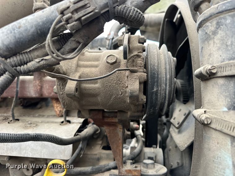 image for item OE9178 2001 Mack RD690S ready mix truck