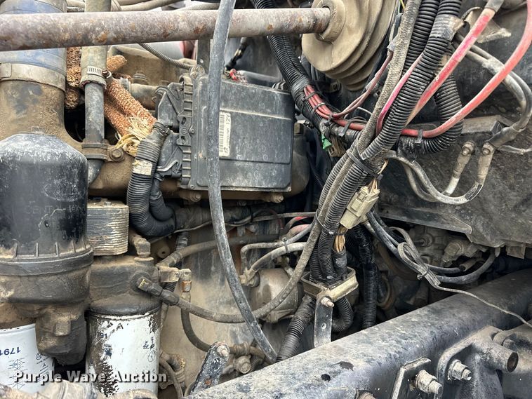 image for item OE9178 2001 Mack RD690S ready mix truck