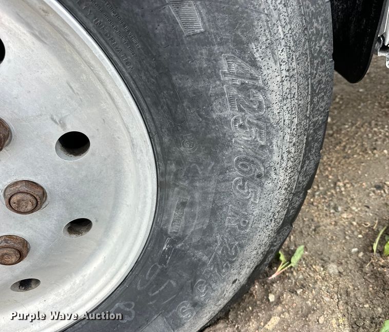 image for item OE9178 2001 Mack RD690S ready mix truck