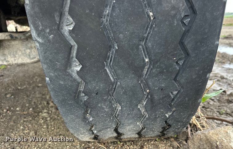 image for item OE9178 2001 Mack RD690S ready mix truck