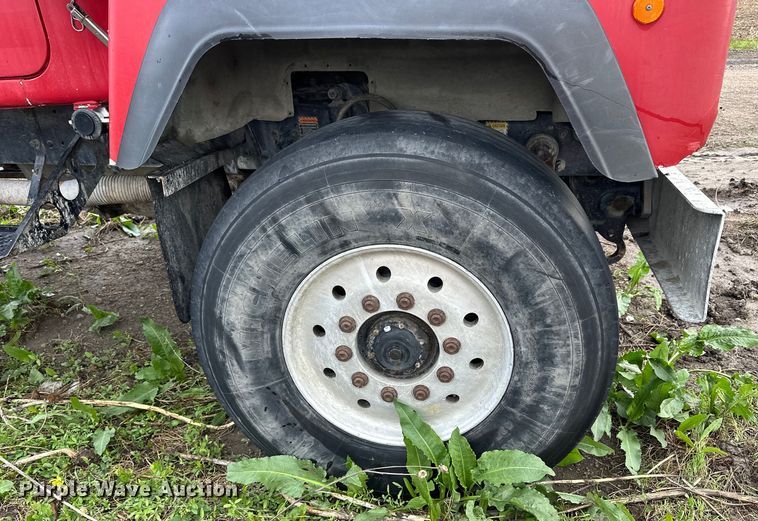 image for item OE9178 2001 Mack RD690S ready mix truck