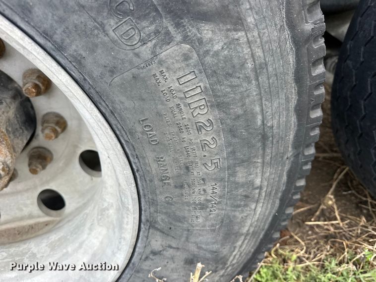 image for item OE9178 2001 Mack RD690S ready mix truck