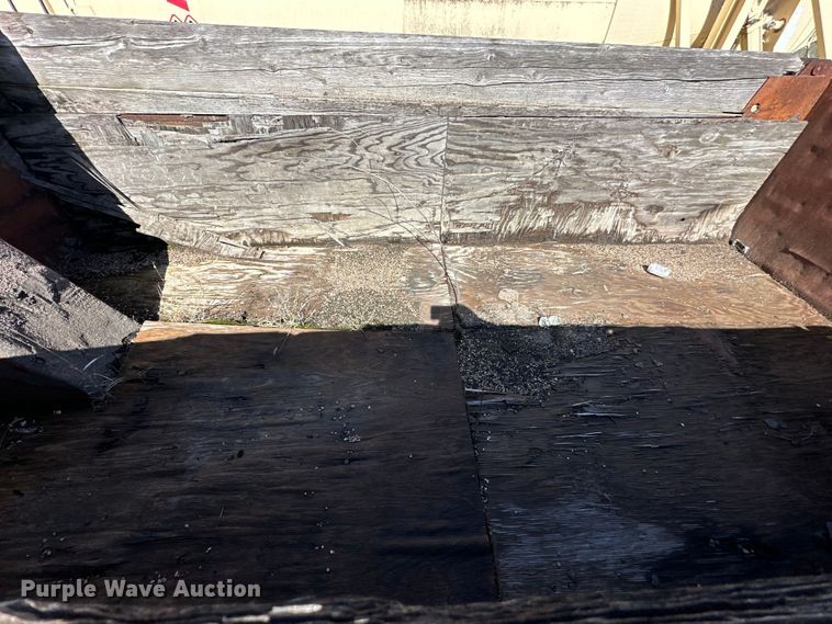 image for item OE9183 1989 Ford L900 dump truck