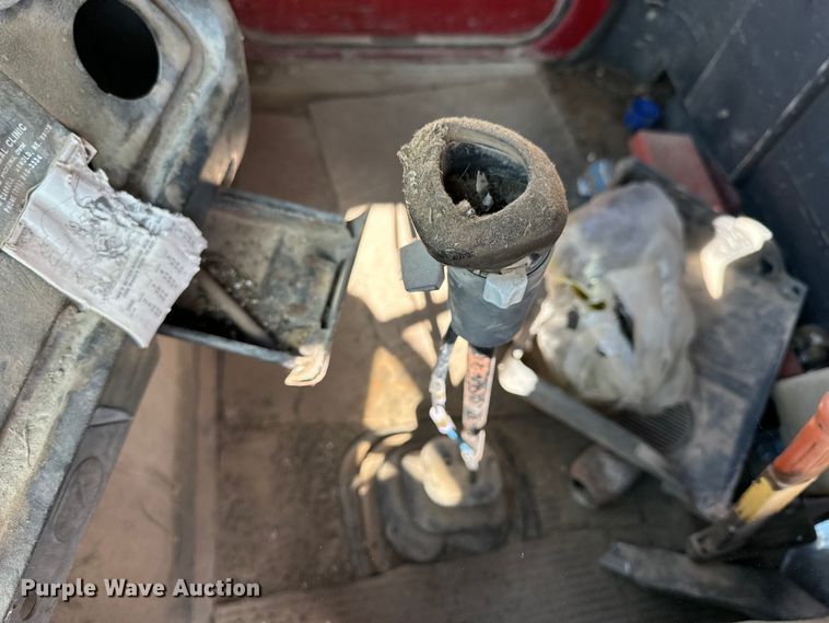 image for item OE9183 1989 Ford L900 dump truck