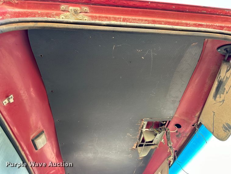 image for item OE9183 1989 Ford L900 dump truck