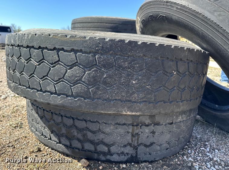 image for item OE9183 1989 Ford L900 dump truck