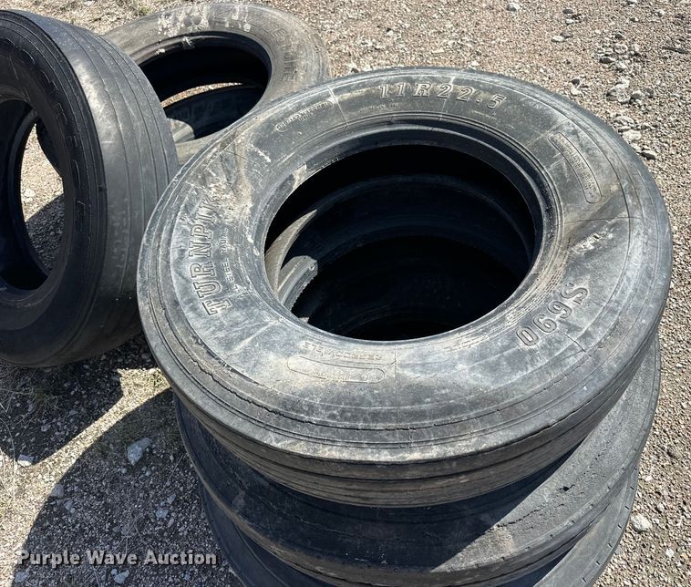 image for item OE9183 1989 Ford L900 dump truck