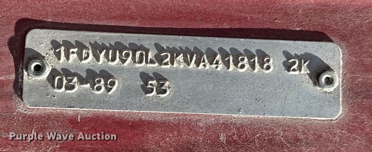 image for item OE9183 1989 Ford L900 dump truck