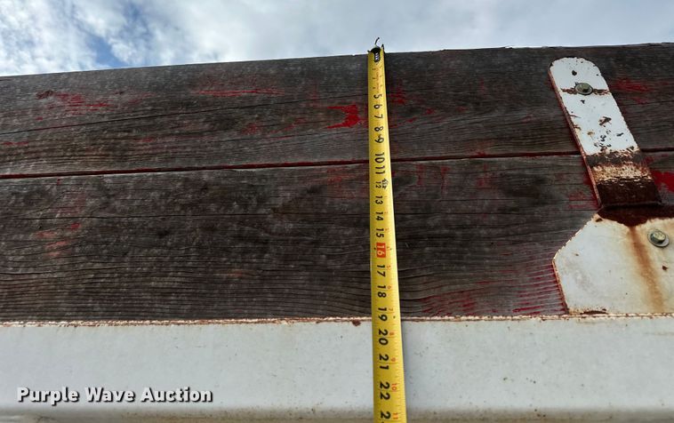 image for item OE9198 1991 Ford L8000 dump truck