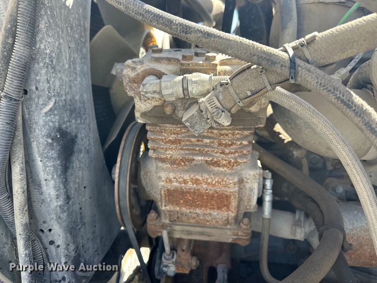 image for item OE9198 1991 Ford L8000 dump truck