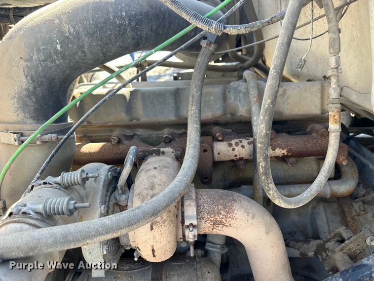 image for item OE9198 1991 Ford L8000 dump truck