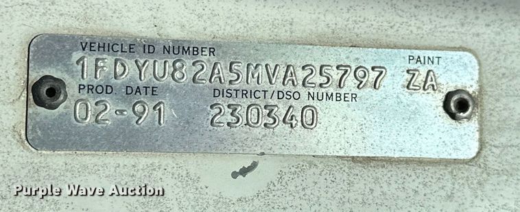 image for item OE9198 1991 Ford L8000 dump truck