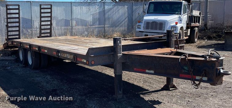 image for item OG9832 2013 Lucon  equipment trailer