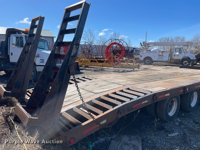 image for item OG9832 2013 Lucon  equipment trailer