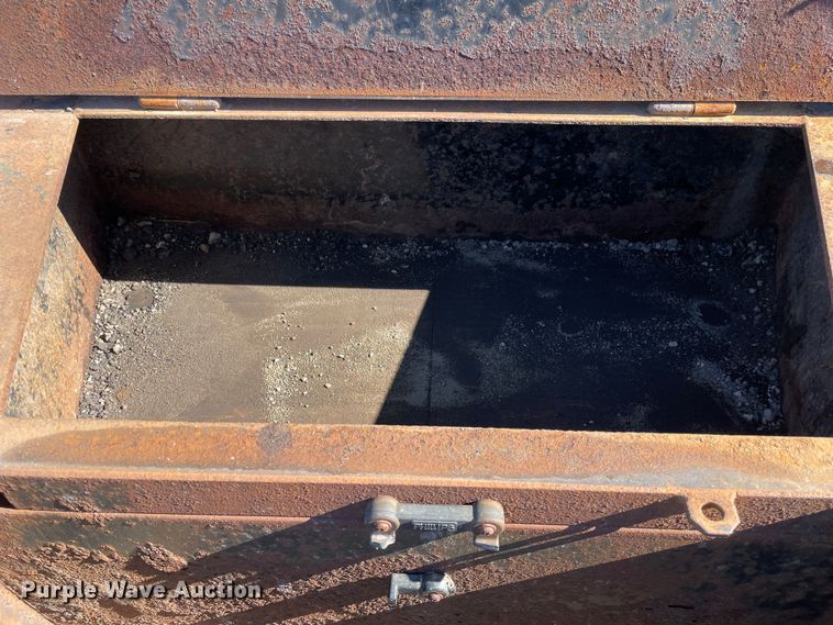 image for item OG9832 2013 Lucon  equipment trailer