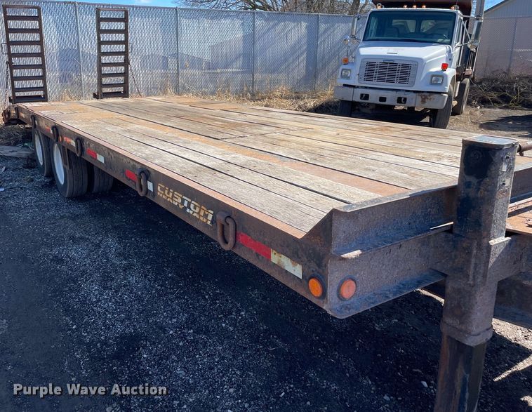 image for item OG9832 2013 Lucon  equipment trailer