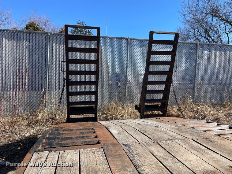 image for item OG9832 2013 Lucon  equipment trailer