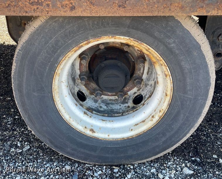 image for item OG9832 2013 Lucon  equipment trailer