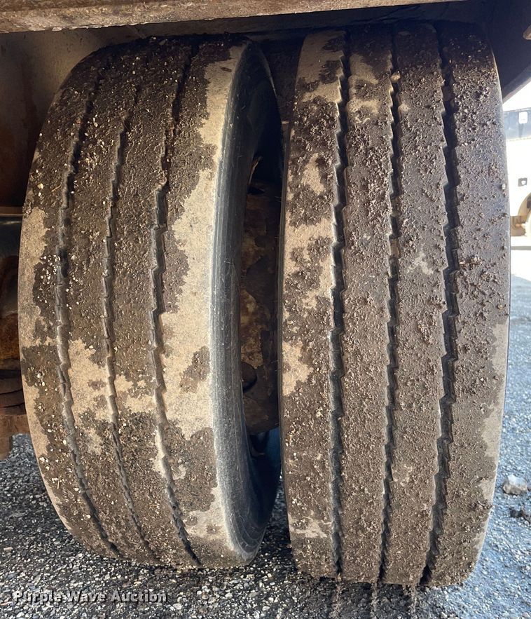 image for item OG9833 2013 Lucon Inc  equipment trailer