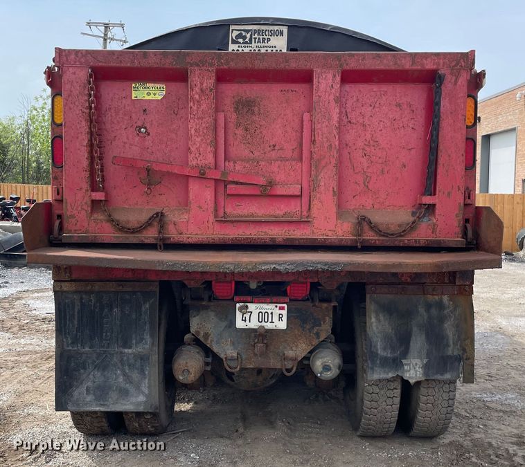 image for item OG9948 1994 Ford  L8000 dump truck