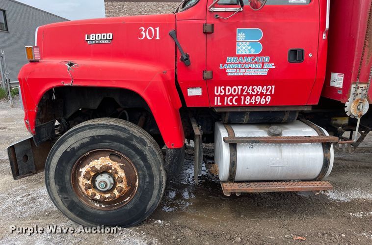 image for item OG9948 1994 Ford  L8000 dump truck