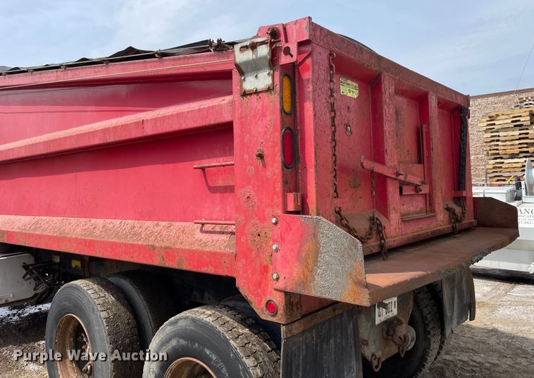 image for item OG9948 1994 Ford  L8000 dump truck