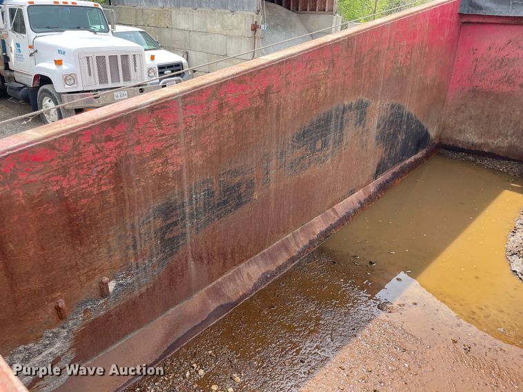 image for item OG9948 1994 Ford  L8000 dump truck