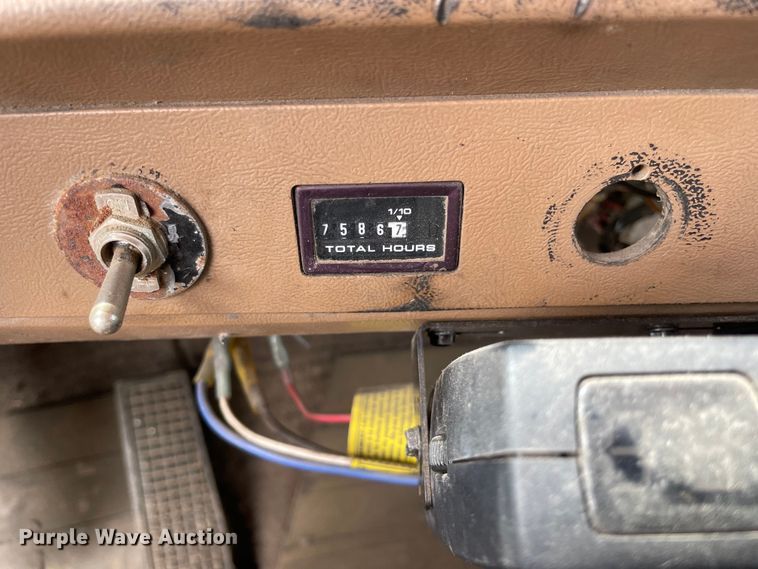 image for item OG9948 1994 Ford  L8000 dump truck