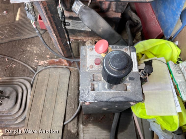 image for item OG9948 1994 Ford  L8000 dump truck