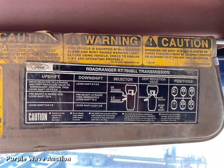 image for item OG9948 1994 Ford  L8000 dump truck