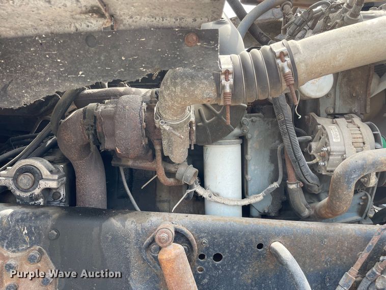 image for item OG9948 1994 Ford  L8000 dump truck