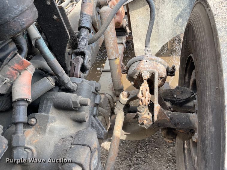 image for item OG9948 1994 Ford  L8000 dump truck