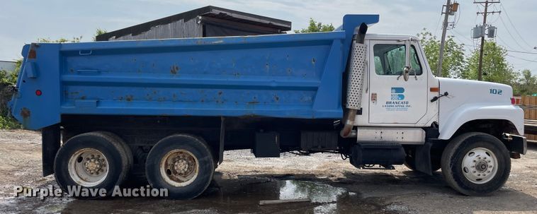 image for item OG9949 2001 International  2554 dump truck