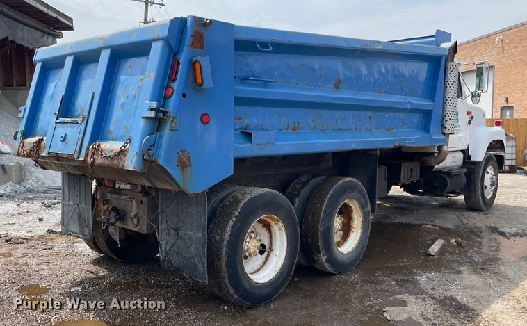 image for item OG9949 2001 International  2554 dump truck